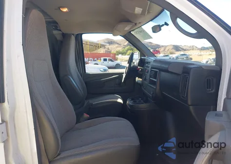 2014 GMC Savana 2500 Work Van из США, поврежденный, VIN 1GTW7FCA2E1905726